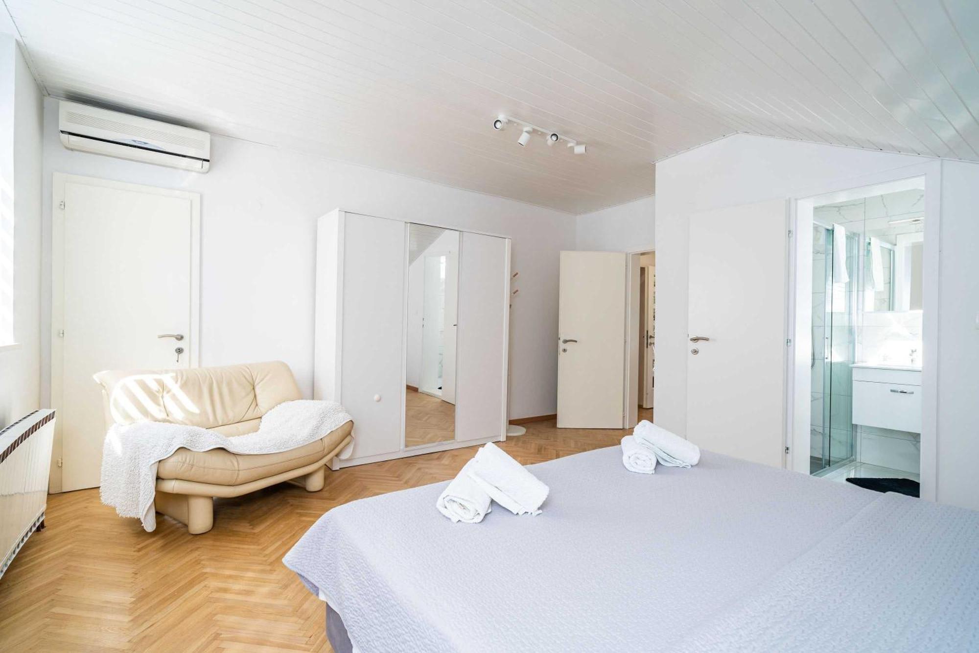 Rea Zaton Apartment