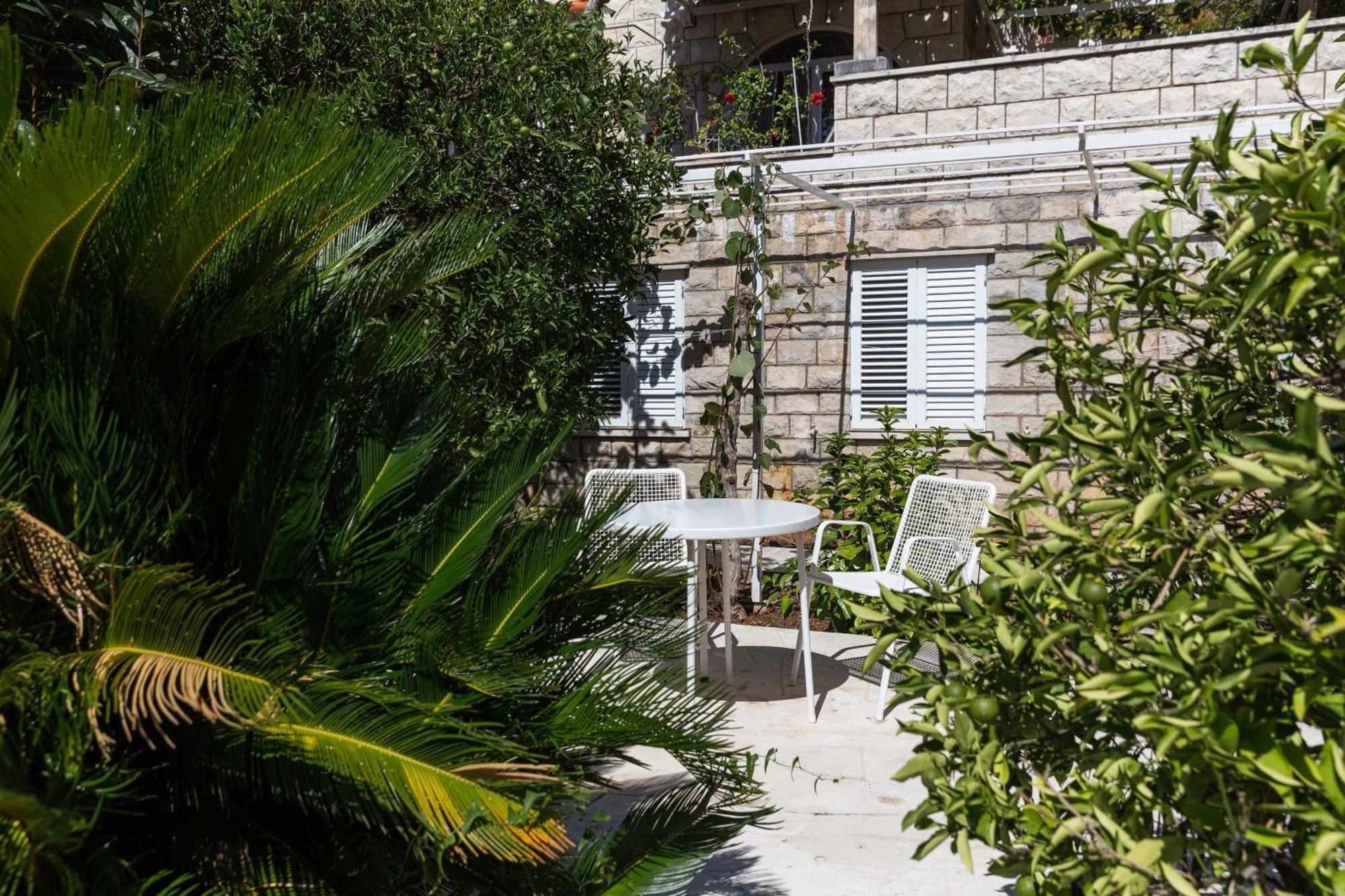 Rea Zaton * Zaton (Dubrovnik-Neretva)
